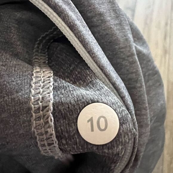 Lululemon City Skort Gray Zip
Pockets Pleated Shorts Women's
Size 10 - Picture 4 of 10